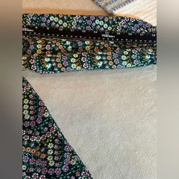 LOFT Ruffled Black Floral 3/4 Sleeve Feminine Blouse  Cotton Tie Back Top - Picture 12 of 13